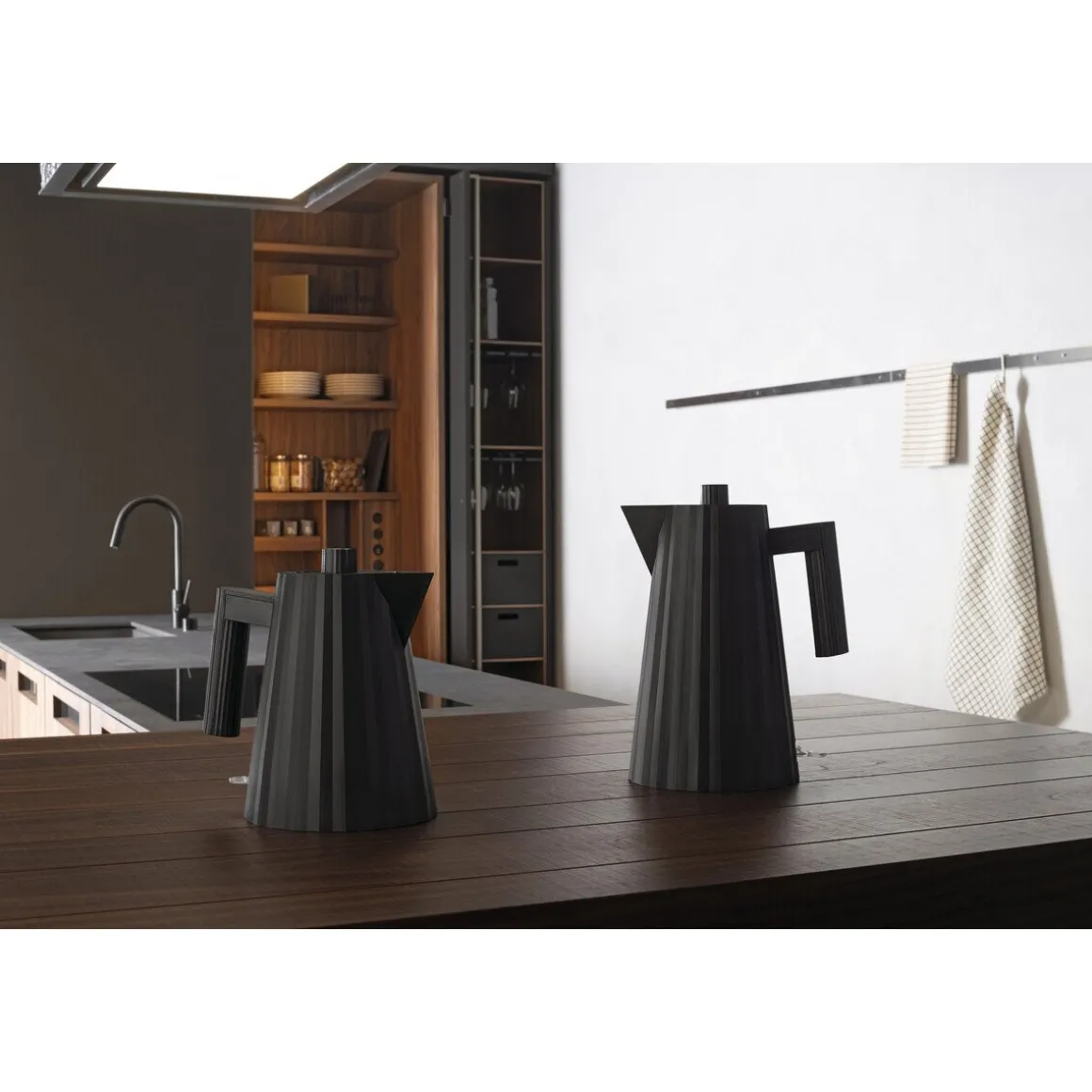 AlessiWasserkocher 1,0 l 2400 W Plissé schwarz