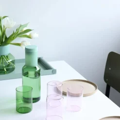 Design LettersGlaskaraffe 1,0 l Tube grün