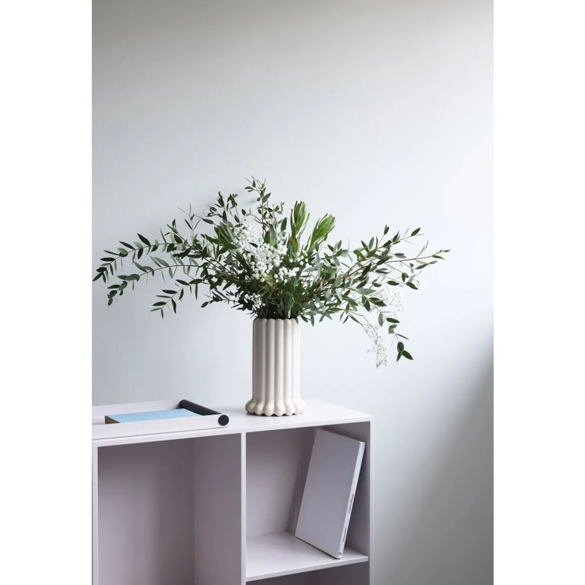 Design LettersVase 24 cm Tubular beige