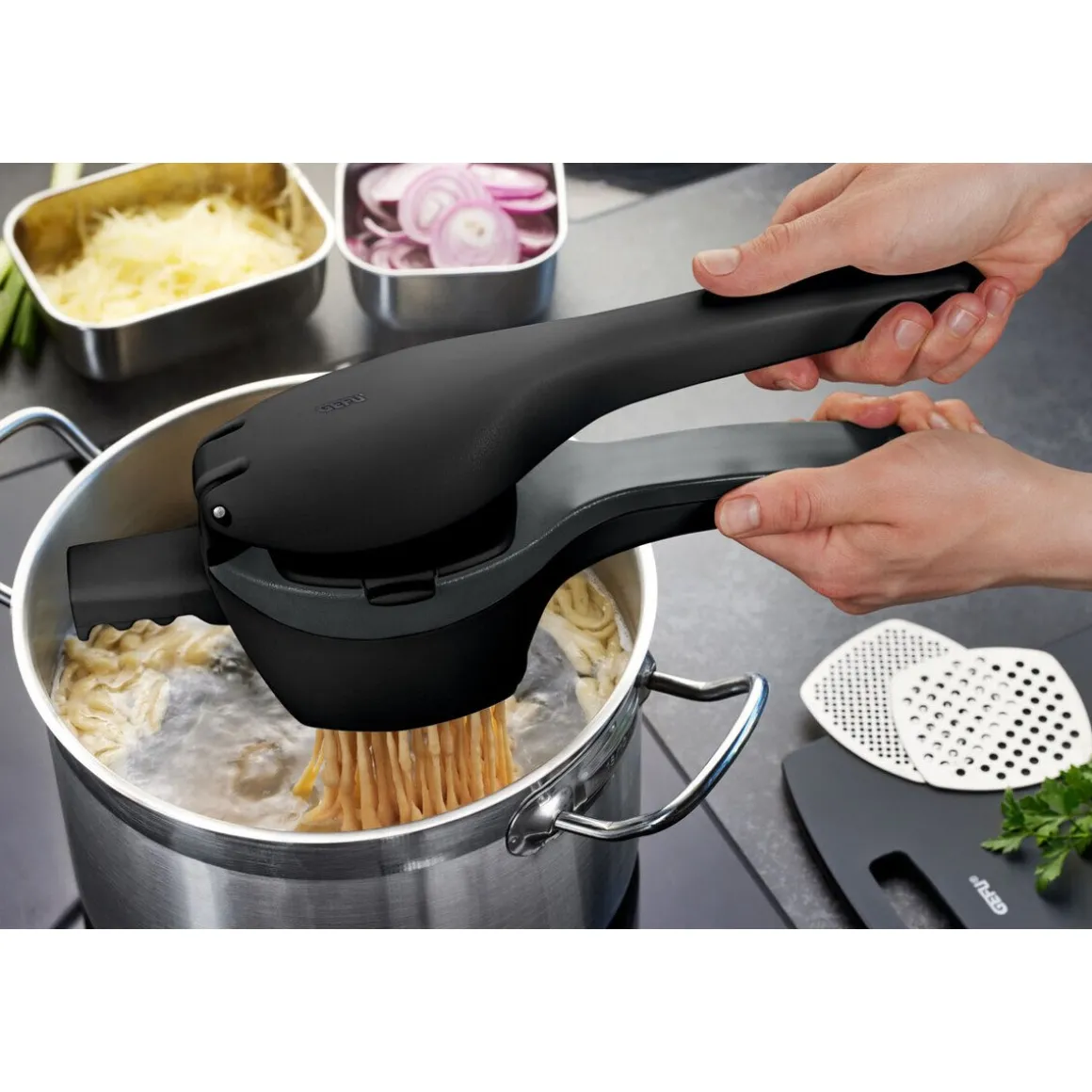 GefuKartoffel- und Spätzlepresse Presco 34 cm schwarz