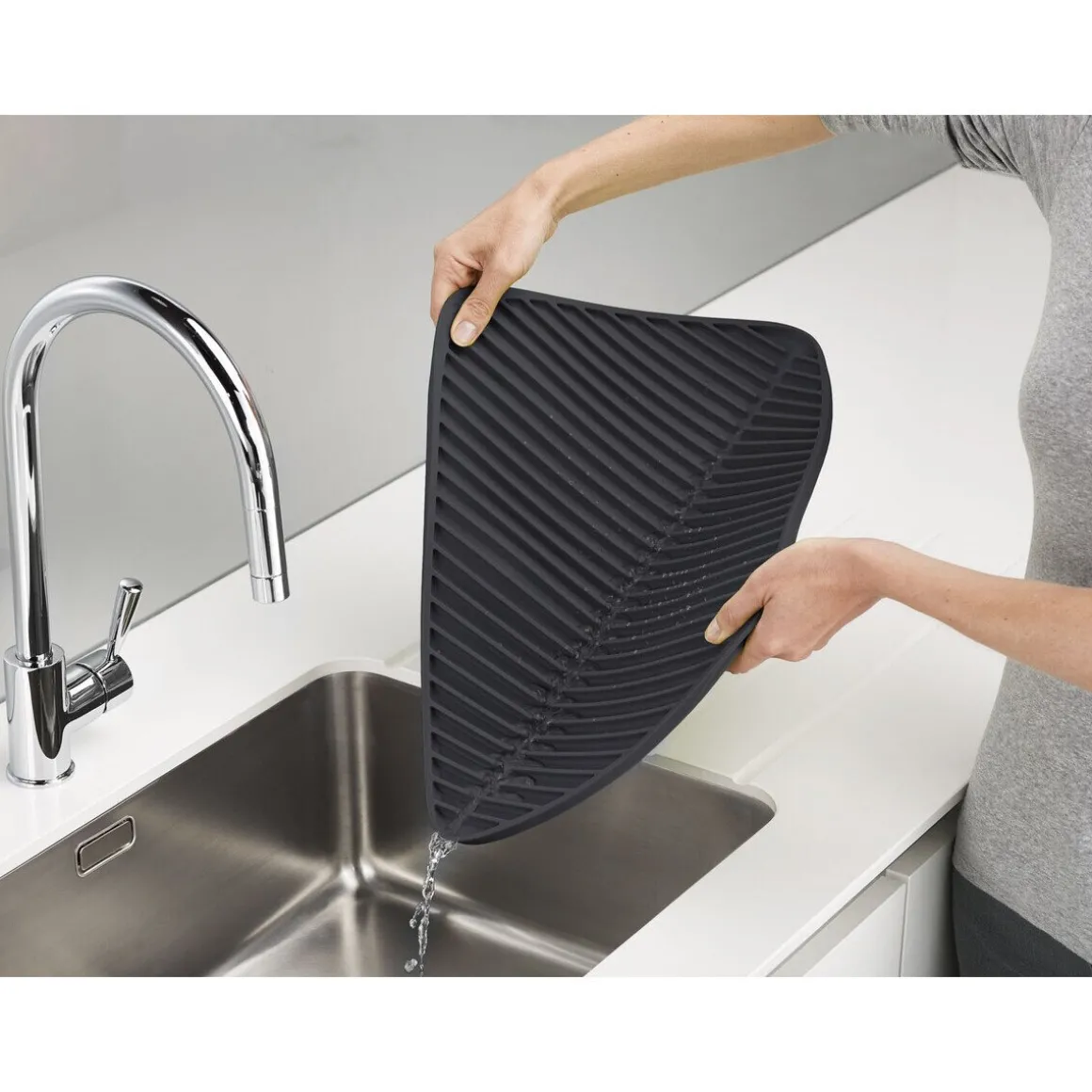 Joseph JosephAbtropfmatte 31x43,5 cm grau Flume