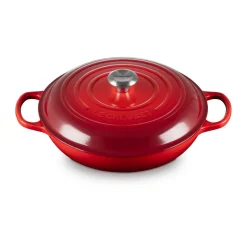 Le CreusetGourmet Profi-Topf mit Deckel 30 cm Signature Kirschrot