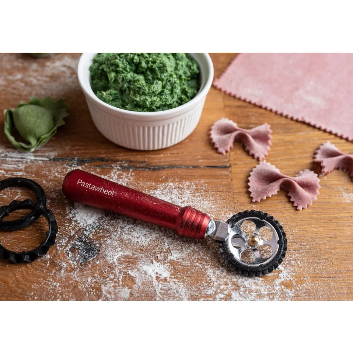 MarcatoTeigrädchen Pastawheel 15 cm rot