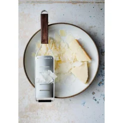 MicroplaneGroße Raspel 32 cm Master Serie Walnuss