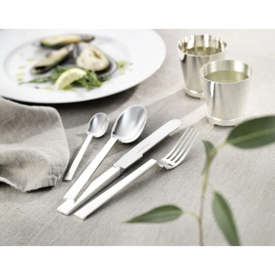 Robbe & BerkingMenübesteck 24 tlg. Sphinx 150g versilbert