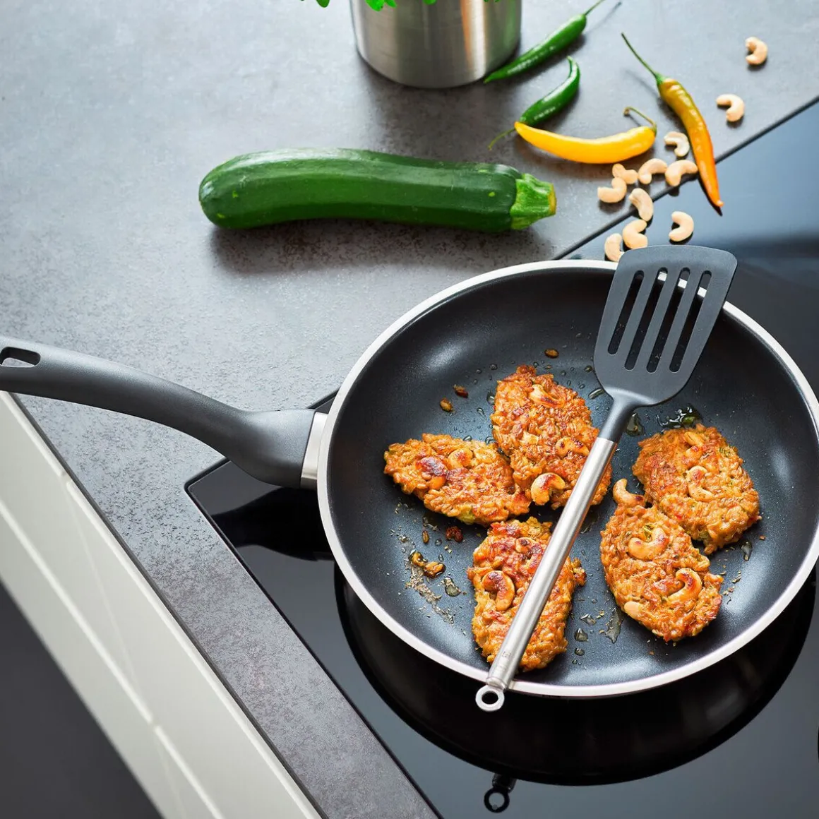 RöslePfannenwender 34 cm Basic Line schwarz