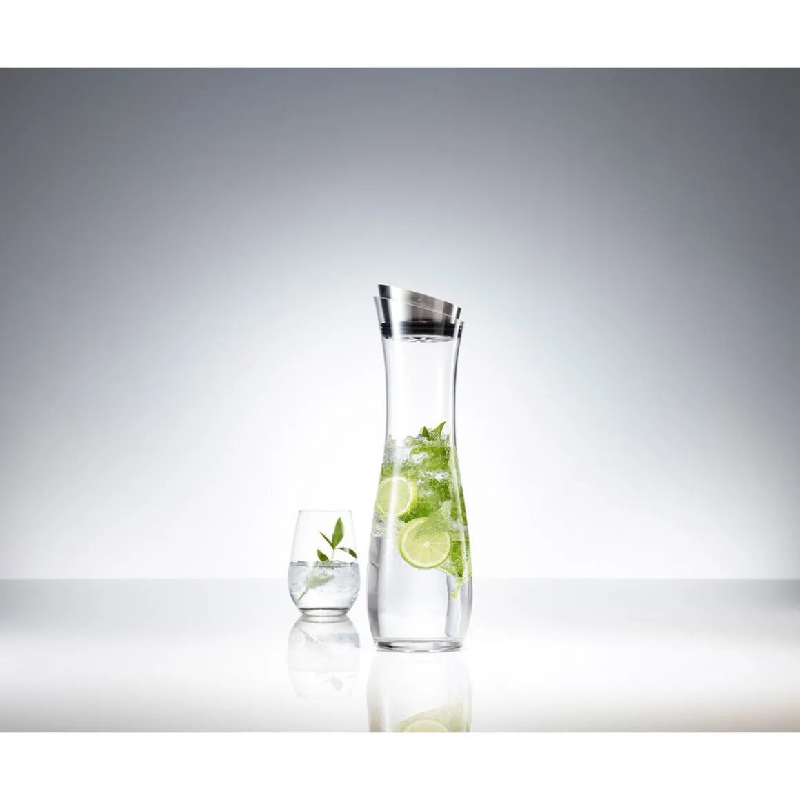 Schott ZwieselKaraffe mit Schwingdeckel 1,0 l Fresca klar