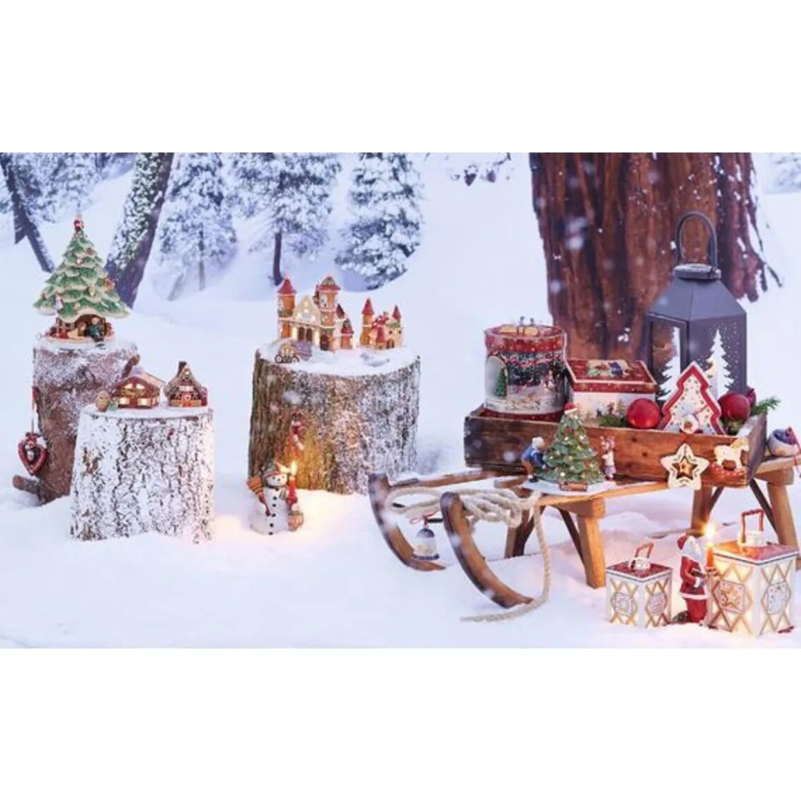 Villeroy & BochGroßer Tannenbaum mit Kindern Christmas Toy's